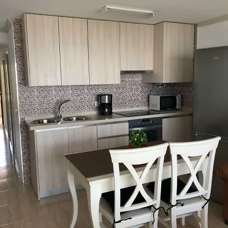 Apartment 4-2, Edificio Eden Roc I